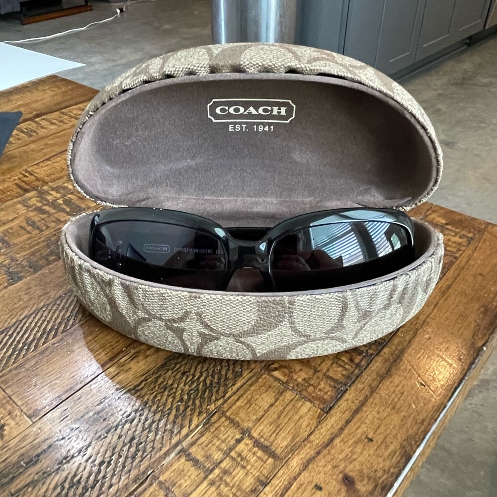 Coach Sunglasses Black with Case